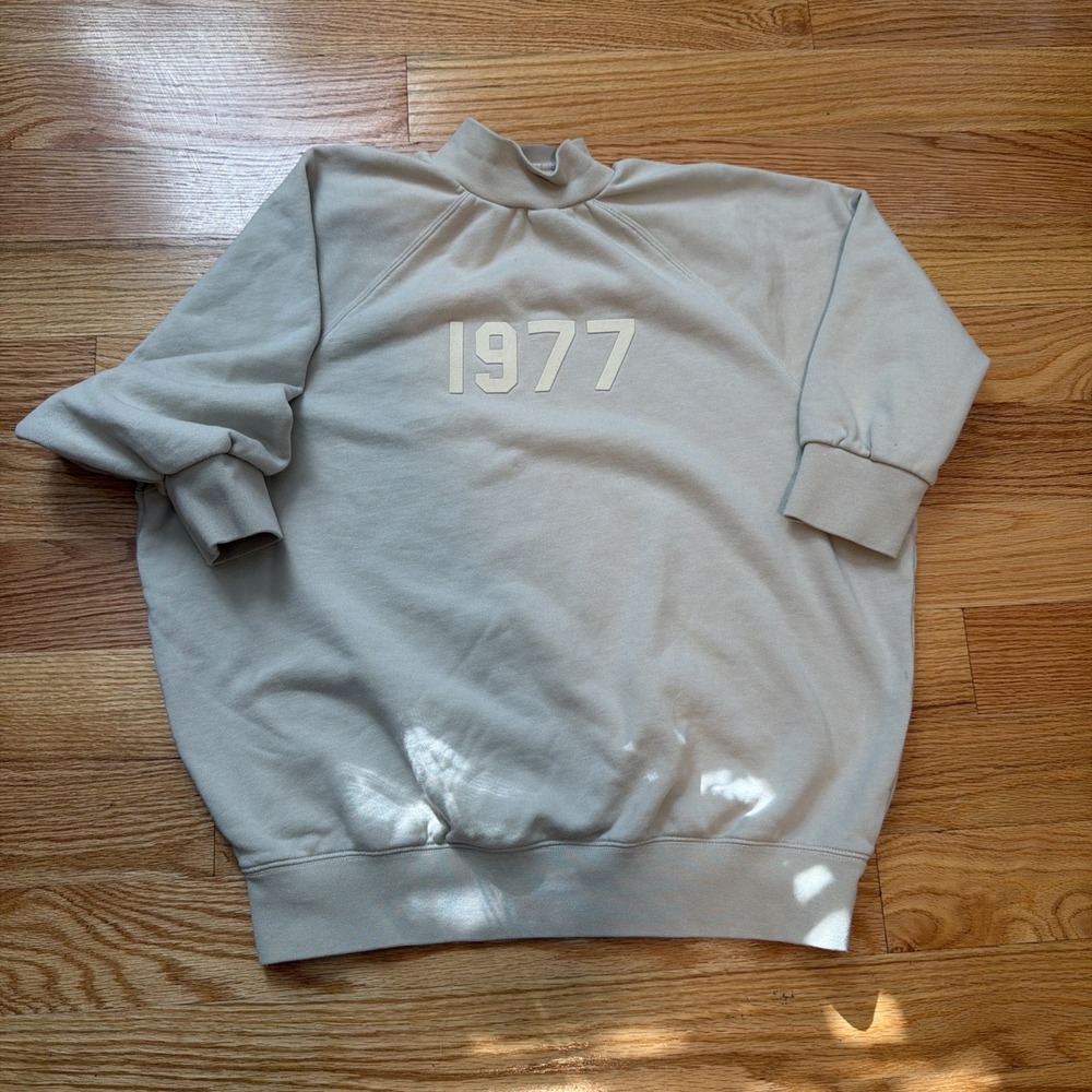 ESSENTIALS FEAR OF GOD 1977 'Beige' 3/4 SLEEVED MOCK NECK SWEATER SIZE XSMALL